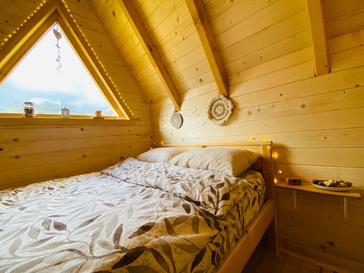 ポドゴリツァ Kapetanovo Jezero Bungalov Bed & Breakfast エクステリア 写真